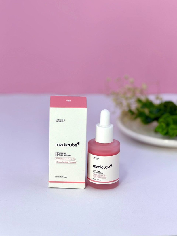 سرم روشن کننده و جوانساز PDRN Pink Peptide Serum مدی کیوب